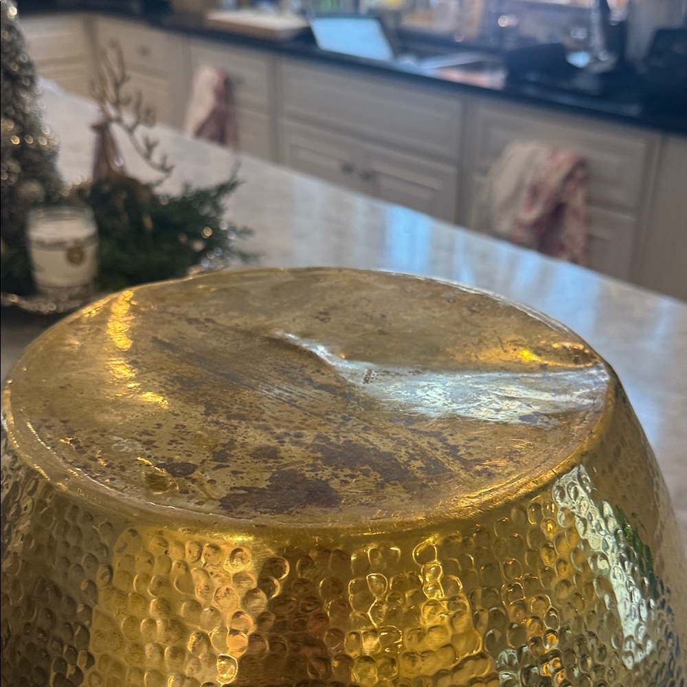 Brass Hammered Metal Foo dog Planter large. - Picture 7 of 9